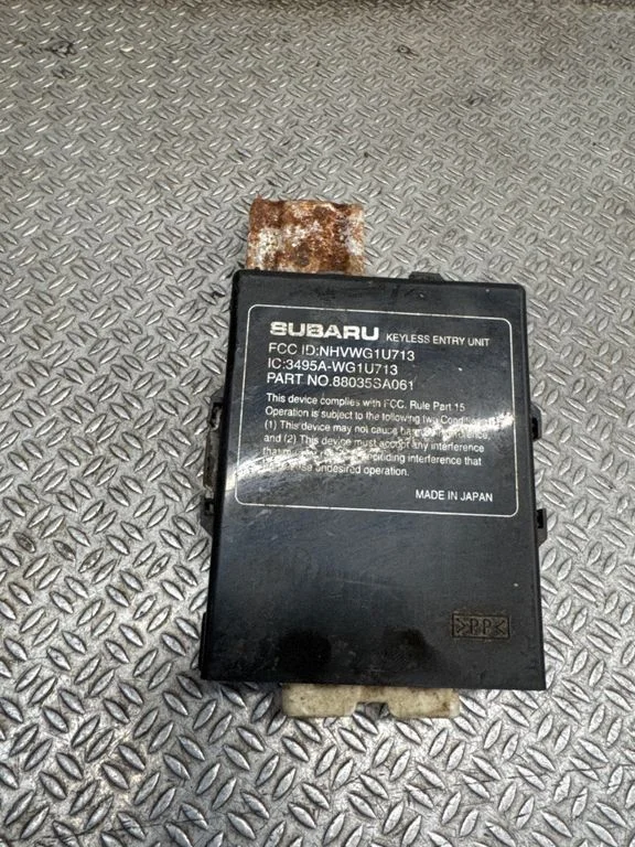 Võtmeta süsteemi KESSY (keyless) juhtplokk/moodul 88035SA061