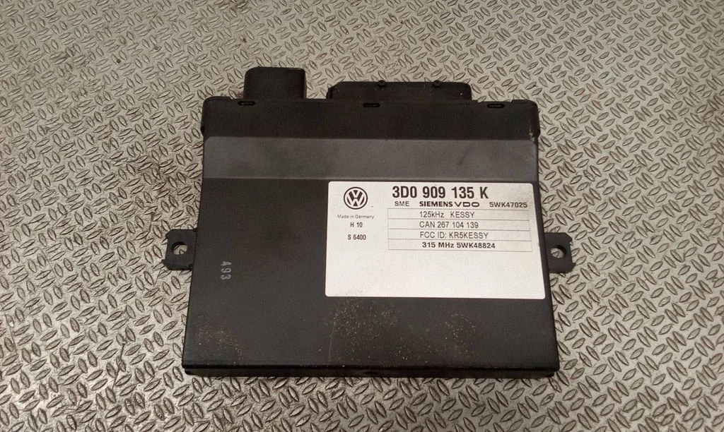 Keyless (KESSY) go control unit/module 3D0909135K