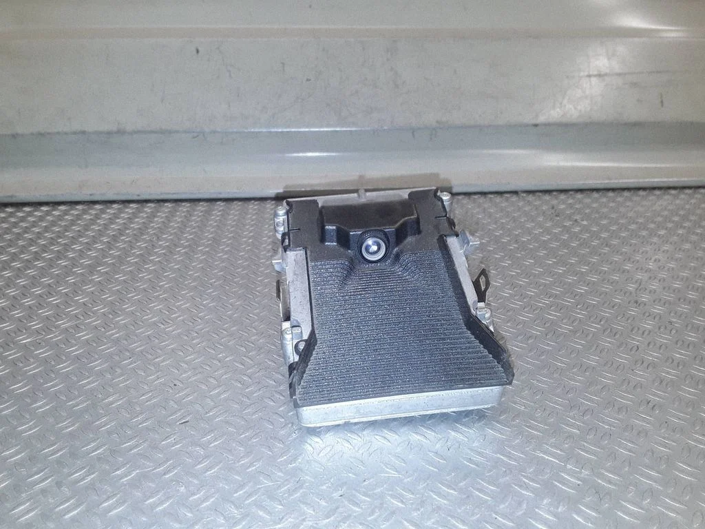 Windshield/windscreen camera 12846819