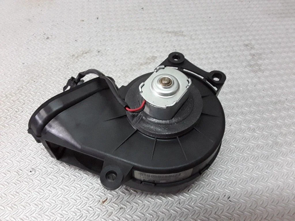 Front door blower motor