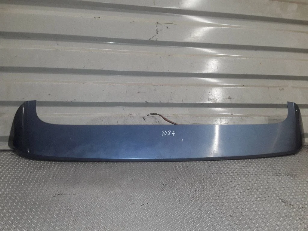 Tailgate/trunk spoiler 96033FG010