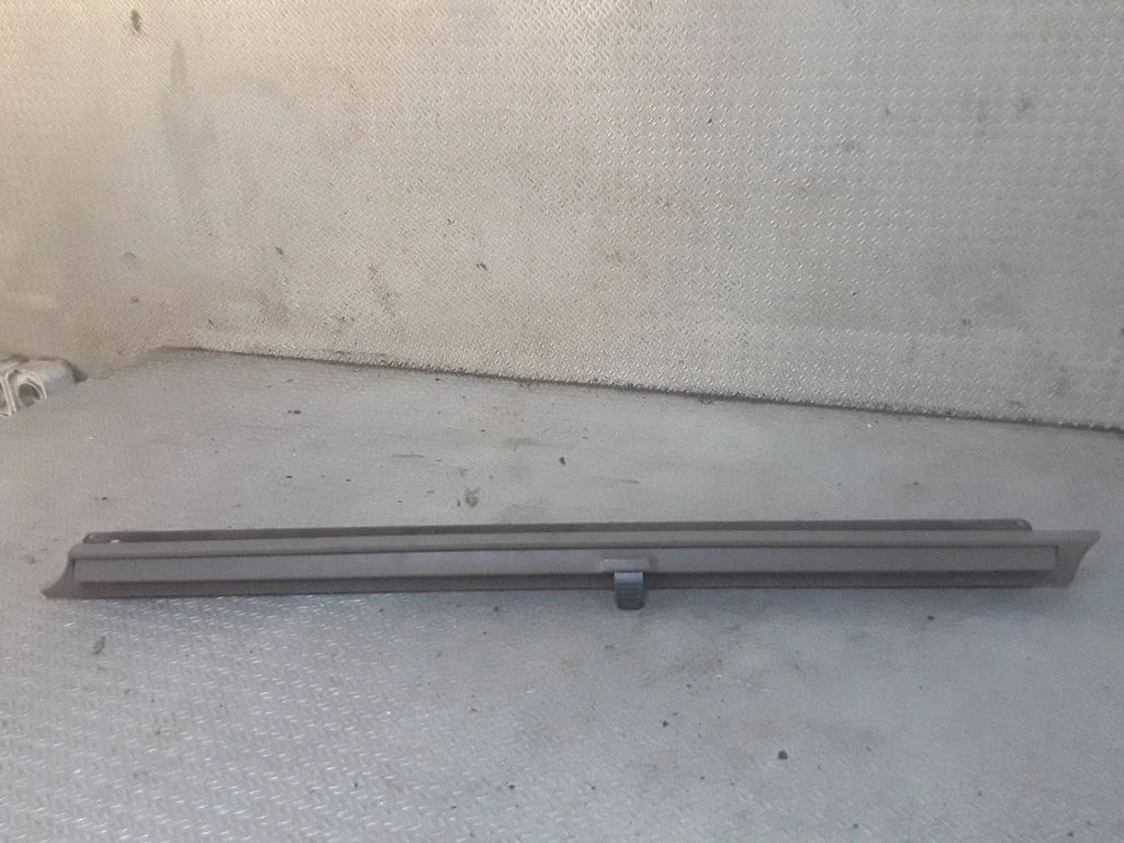 Tagaukse aknakardin 4E0861333
