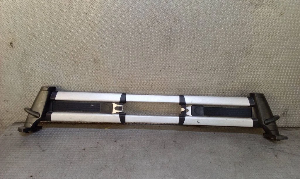Trunk separation 857913Z000