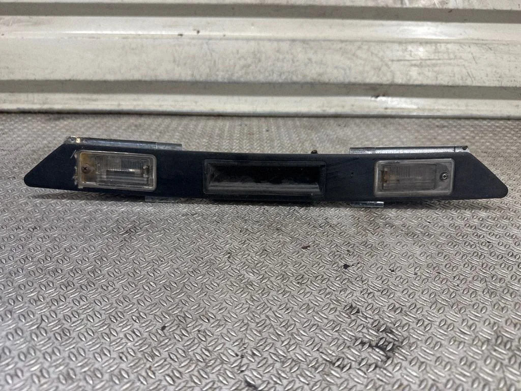 Trunk door license plate light bar – Audi A6 Allroad C5 (1999-2005)