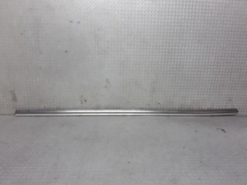 Front door glass trim molding – left