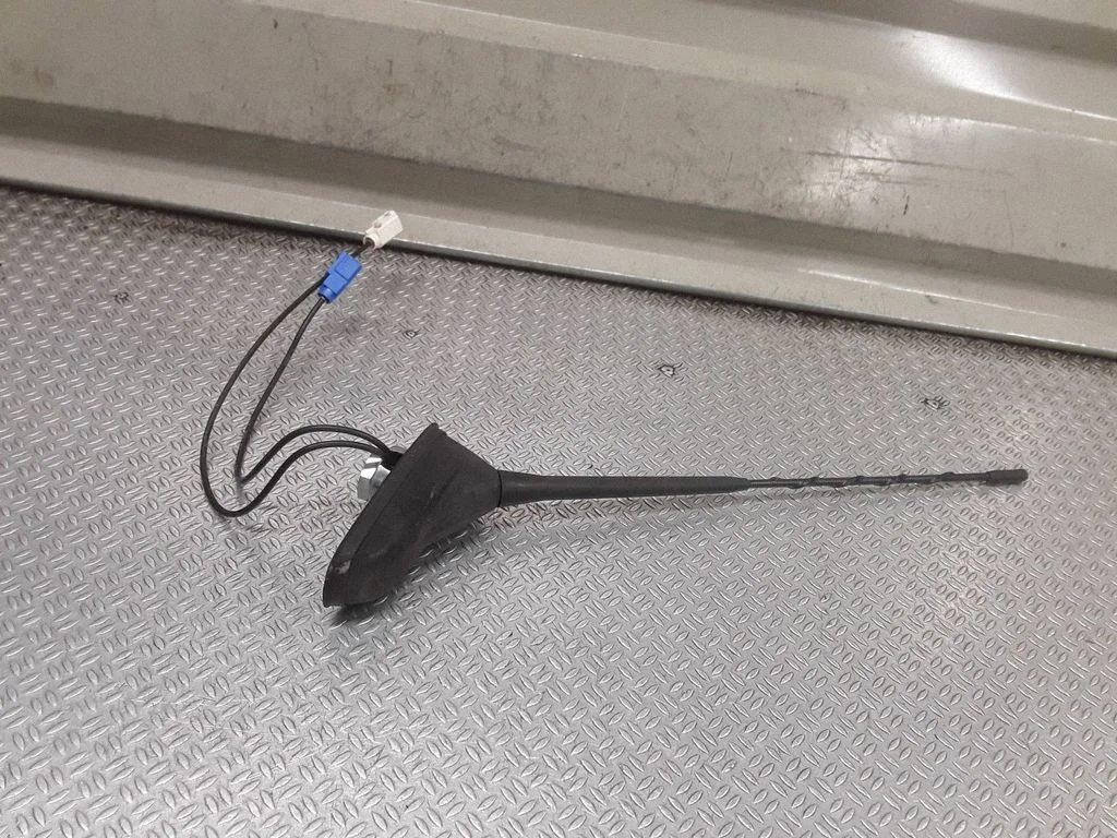 Radio antenna 9666567580