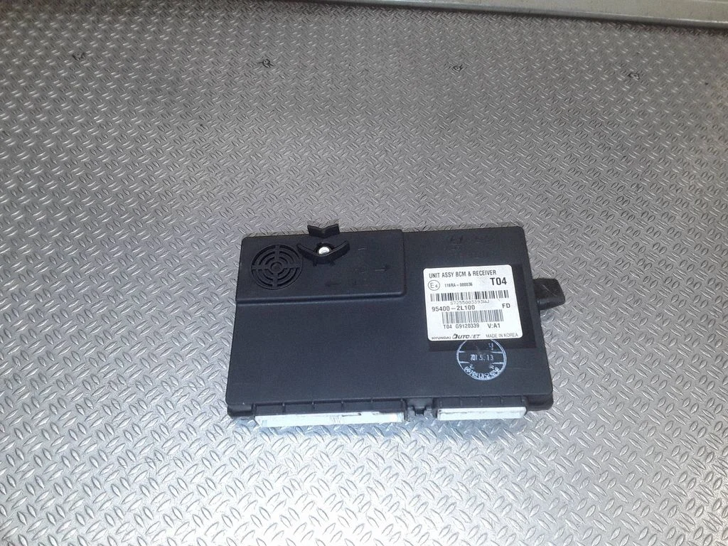 Antenna control unit 954002L100