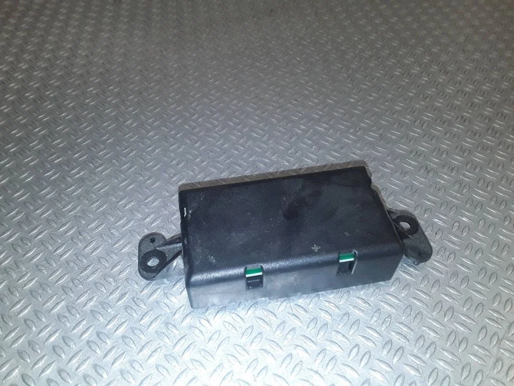 Antenni juhtplokk 1331247080