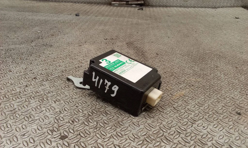 Antenna control unit 88831AG030