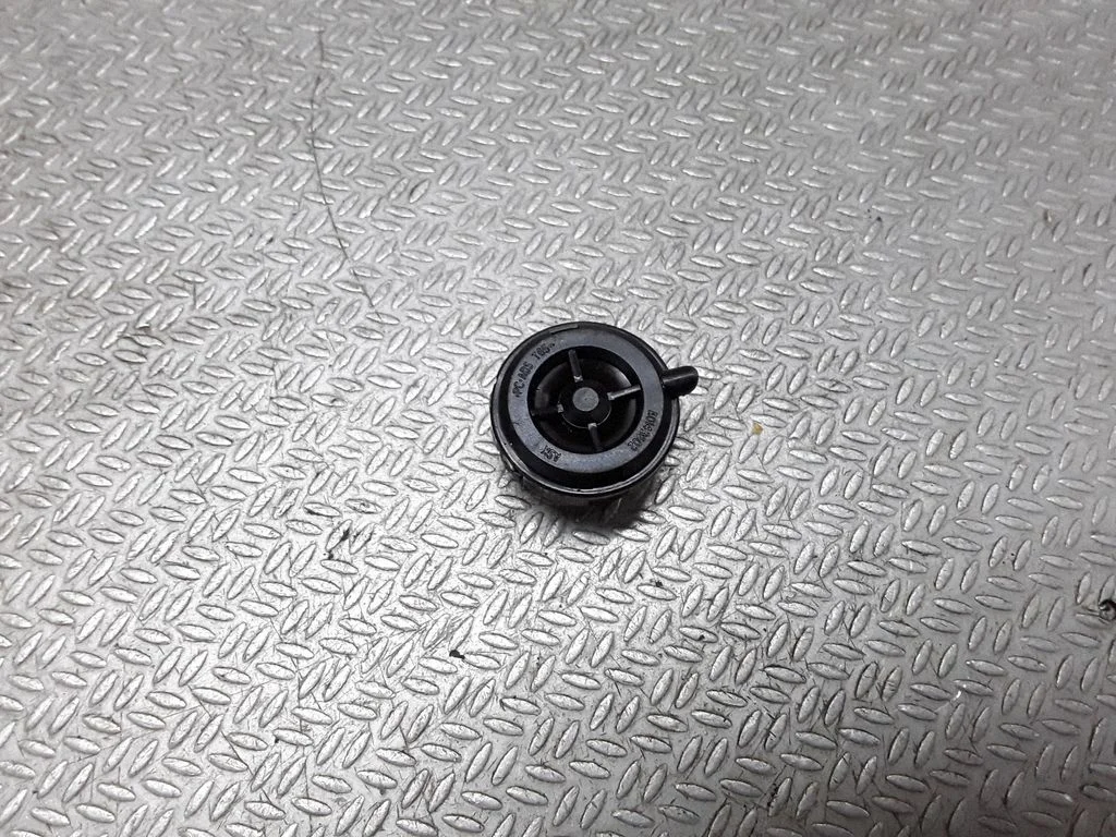 High frequency speaker in the rear doors A0143602