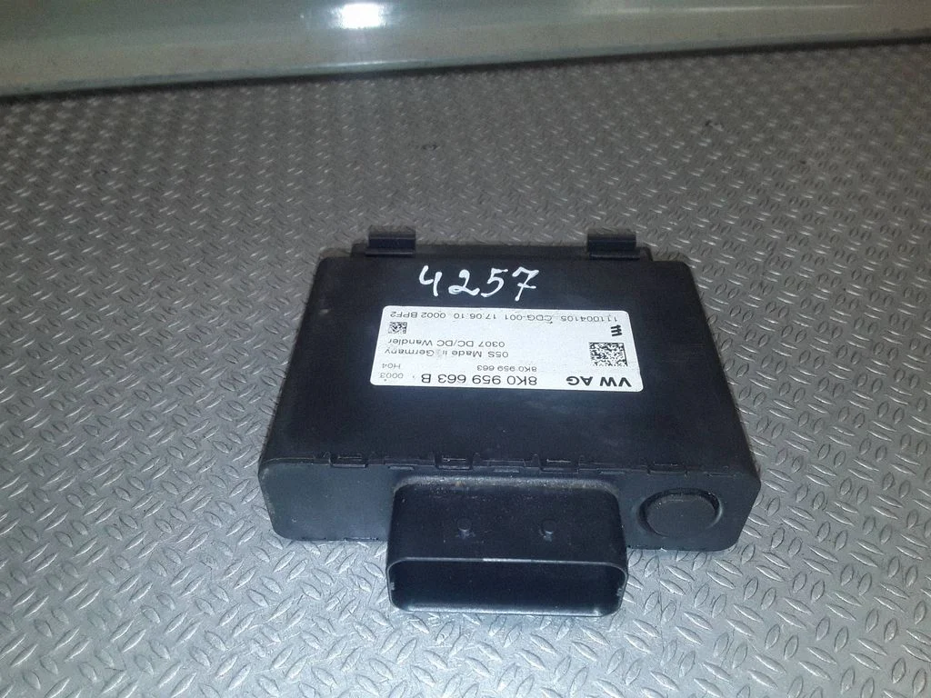 Voltage converter/converter module 8K0959663B