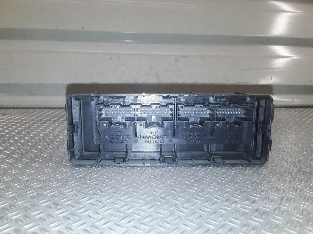 Air conditioning/heating control unit 13582900