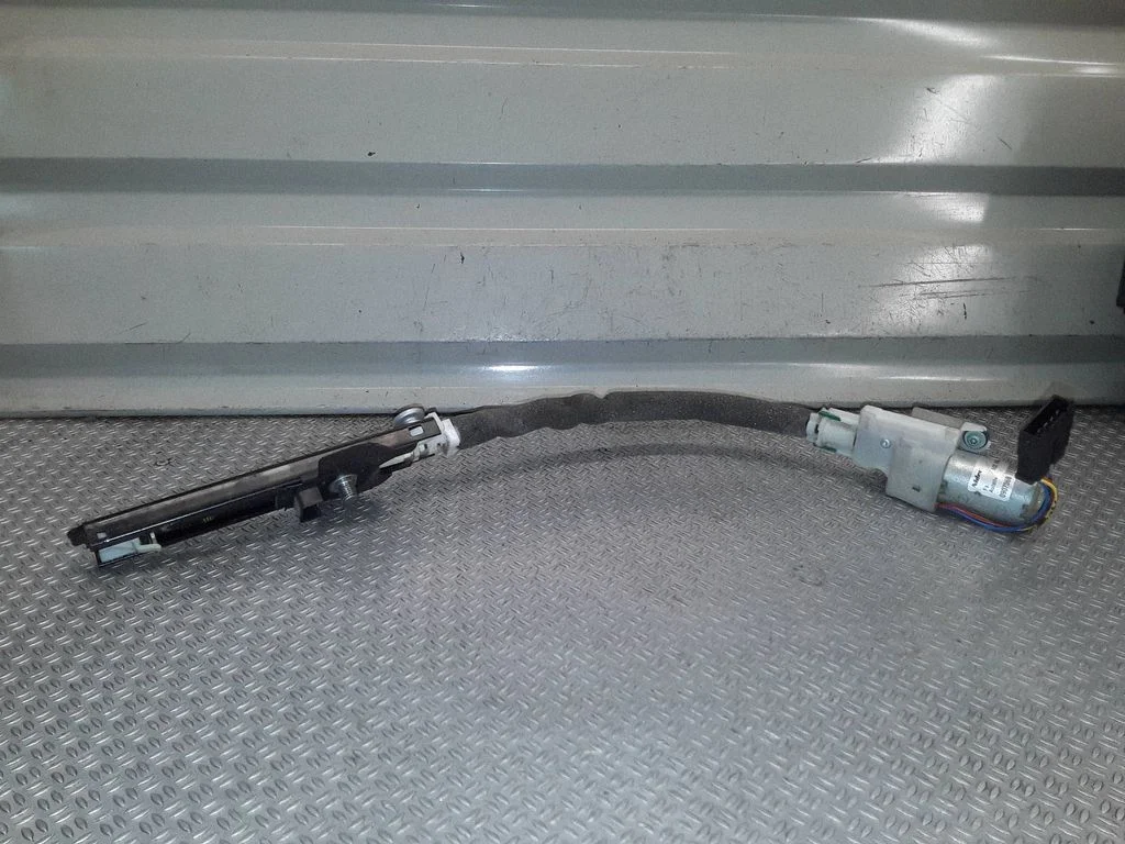 Drošības jostas regulēšanas motoriņš 602044200