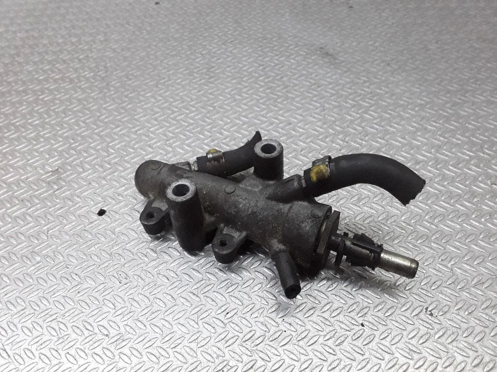Fuel distributor – Opel Zafira B (2005-2014)