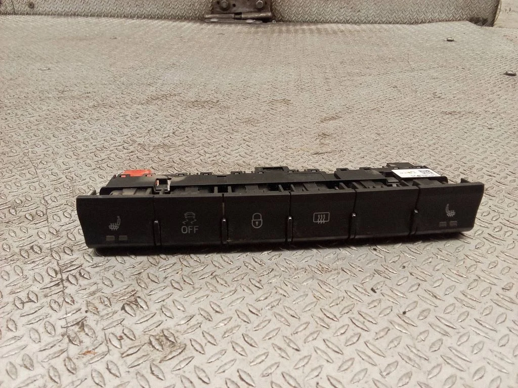 A set of switches 5JA927132AH