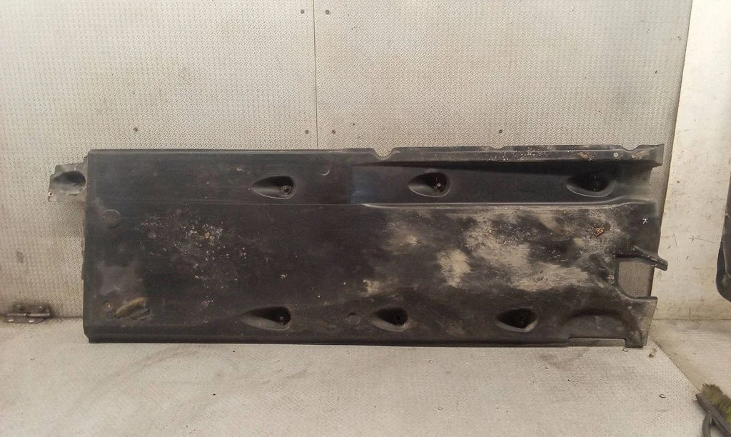 Side bottom protection 3T0825201C