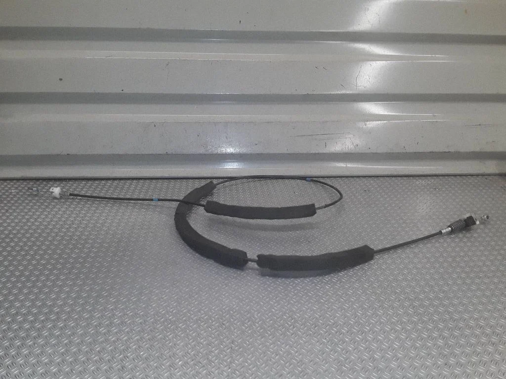 Aizdedzes slēdzenes trose