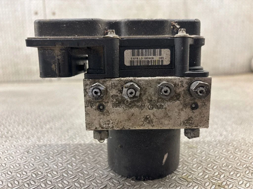 ABS-plokk 6R0907379J