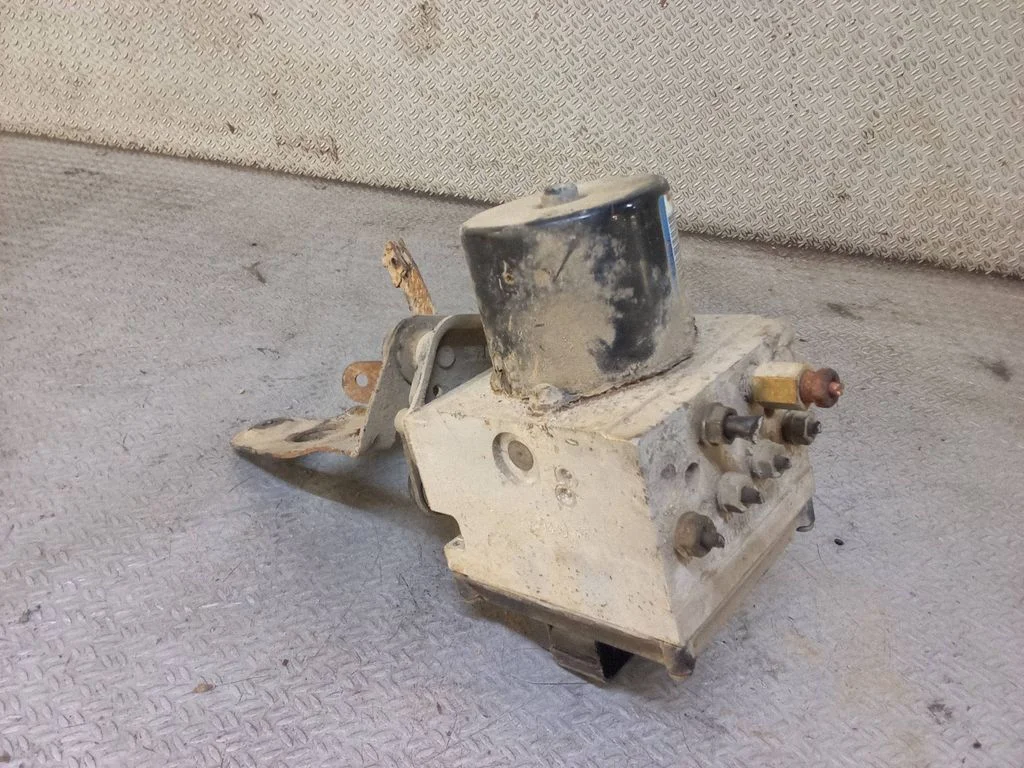 ABS block – Volkswagen Passat B6 (2005-2010)
