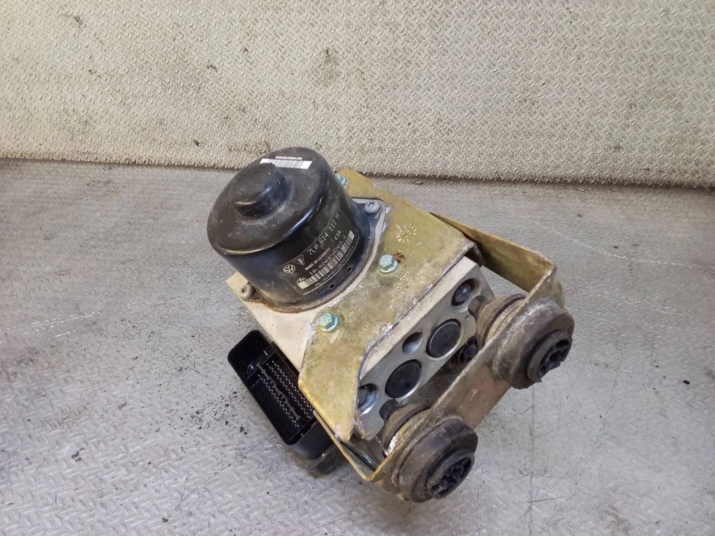 ABS-plokk 7L0614111H