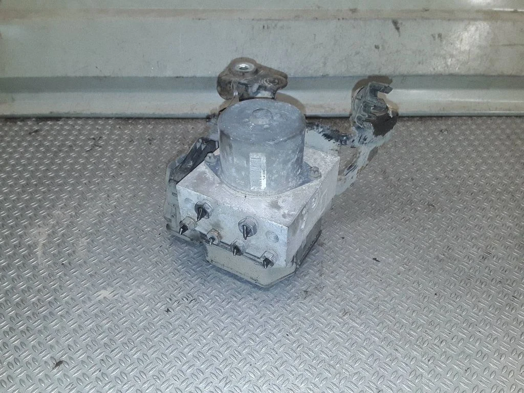 ABS-plokk 8G912C405AB