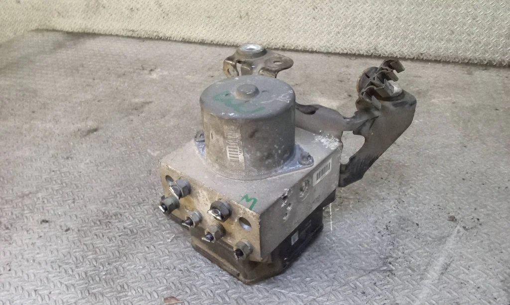 ABS block 6G912C405AJ