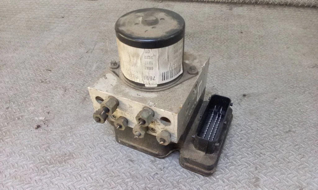Pompa ABS 13316697