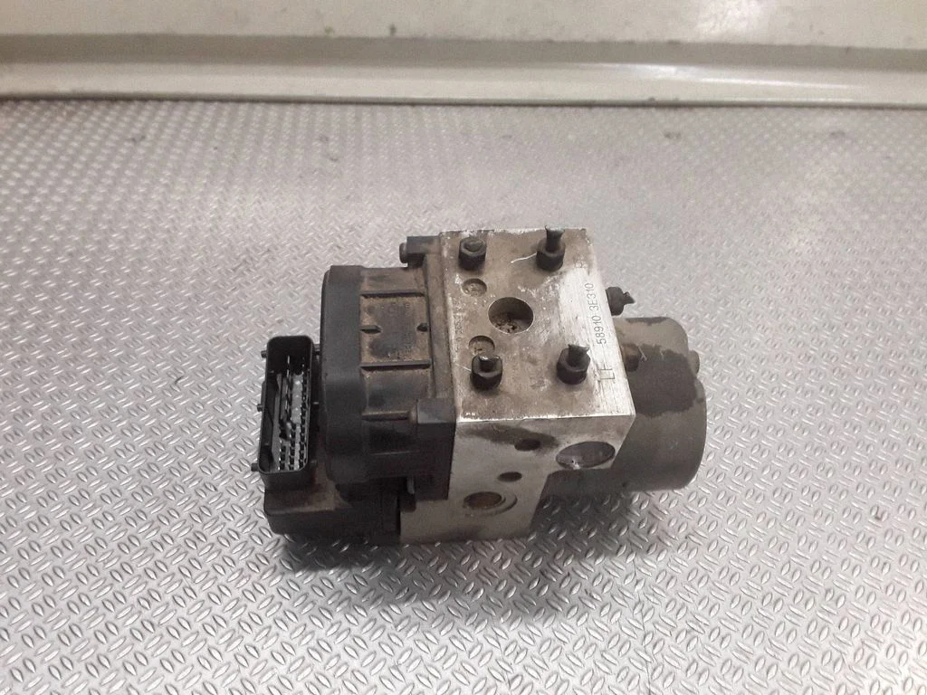 ABS block – KIA Sorento (2002-2009)