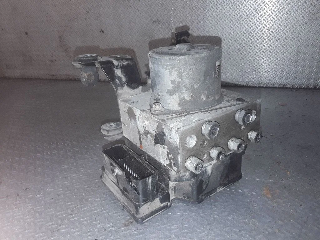 Pompa ABS BG912C405AD