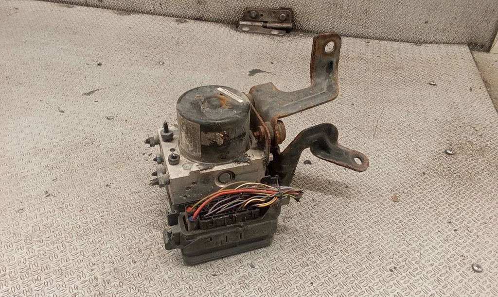 ABS block AV592C405CC