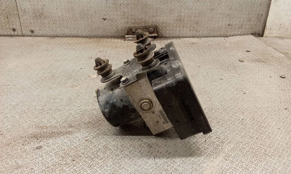 ABS block – Volkswagen Jetta IV (1999-2005)