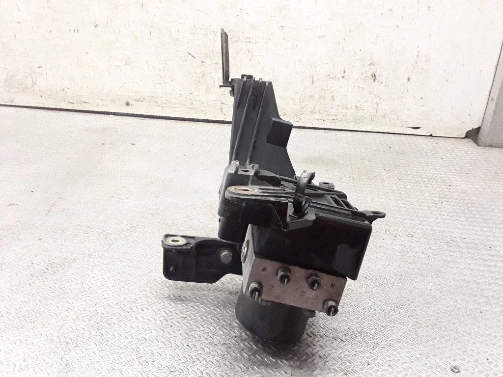 ABS block – Opel Zafira B (2005-2014)