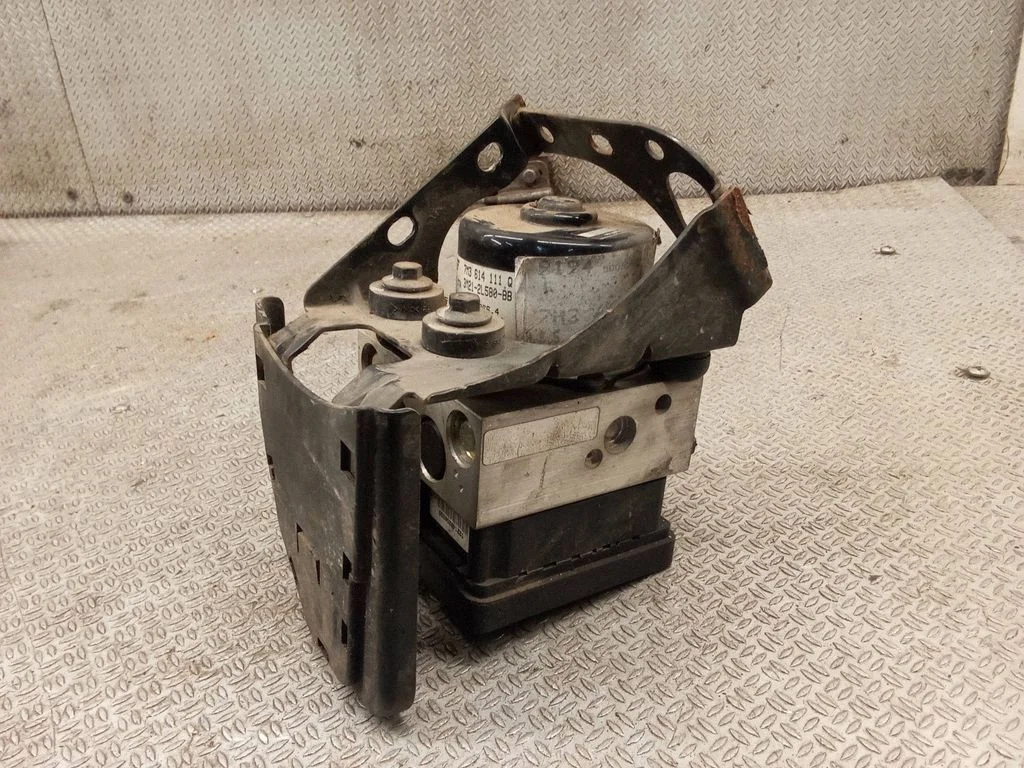 ABS block 7M3614111Q