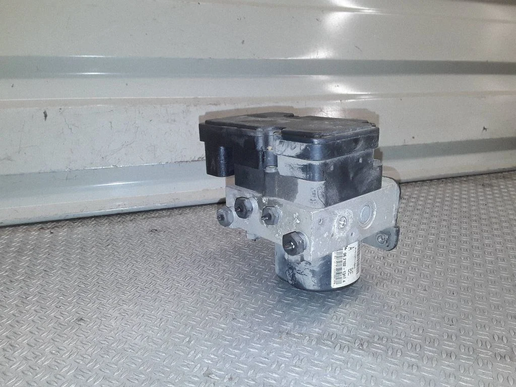 ABS block 8V512M110AD