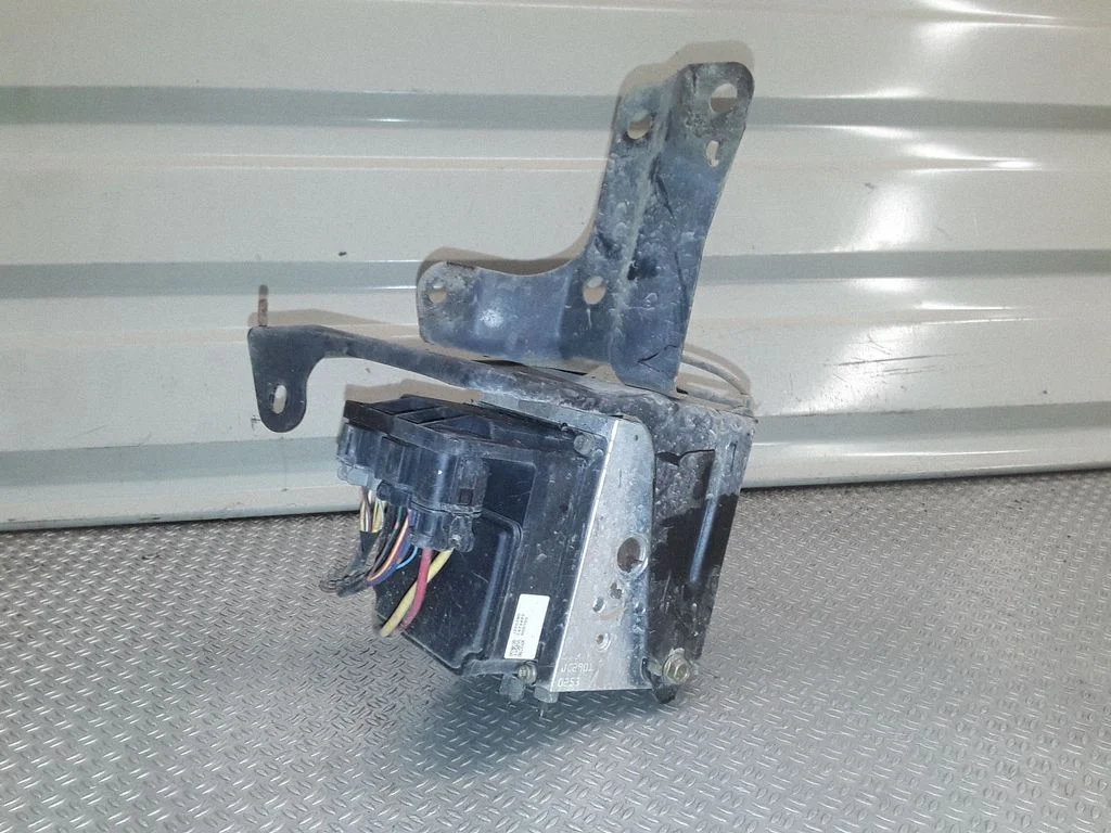 ABS block 47600AR005