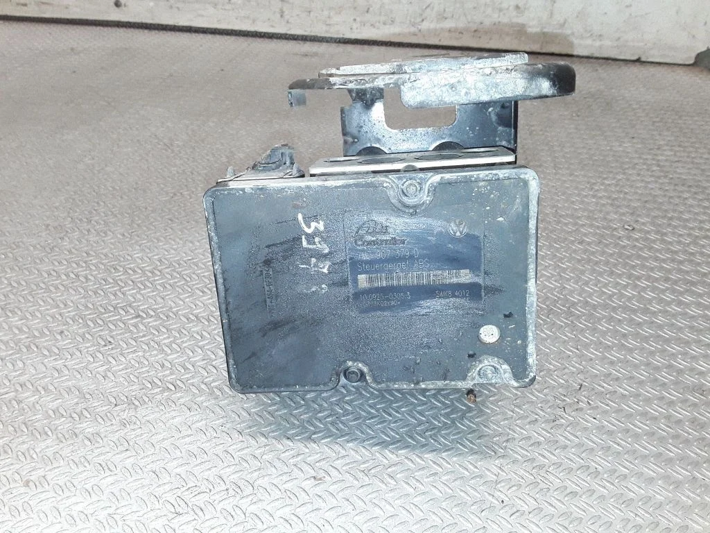 ABS block 7M3907379D