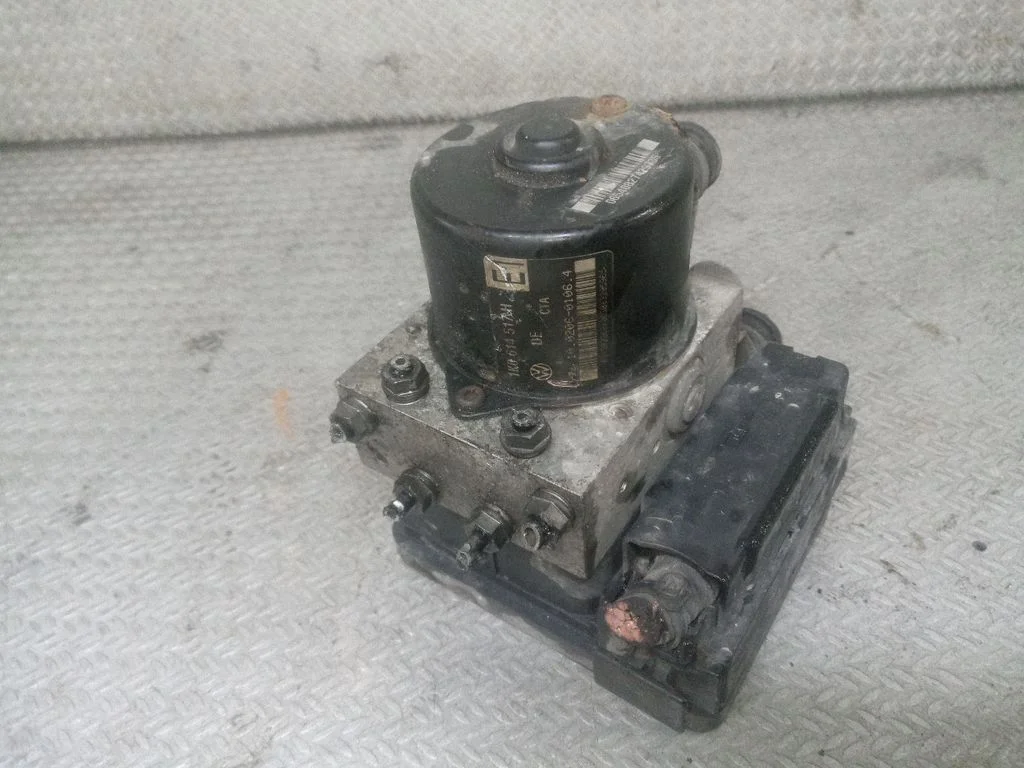 ABS block – Volkswagen Touran I (2003-2010)