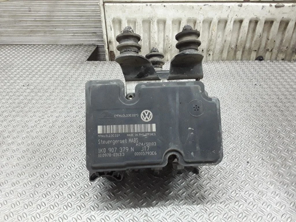 ABS block 1K0907379N