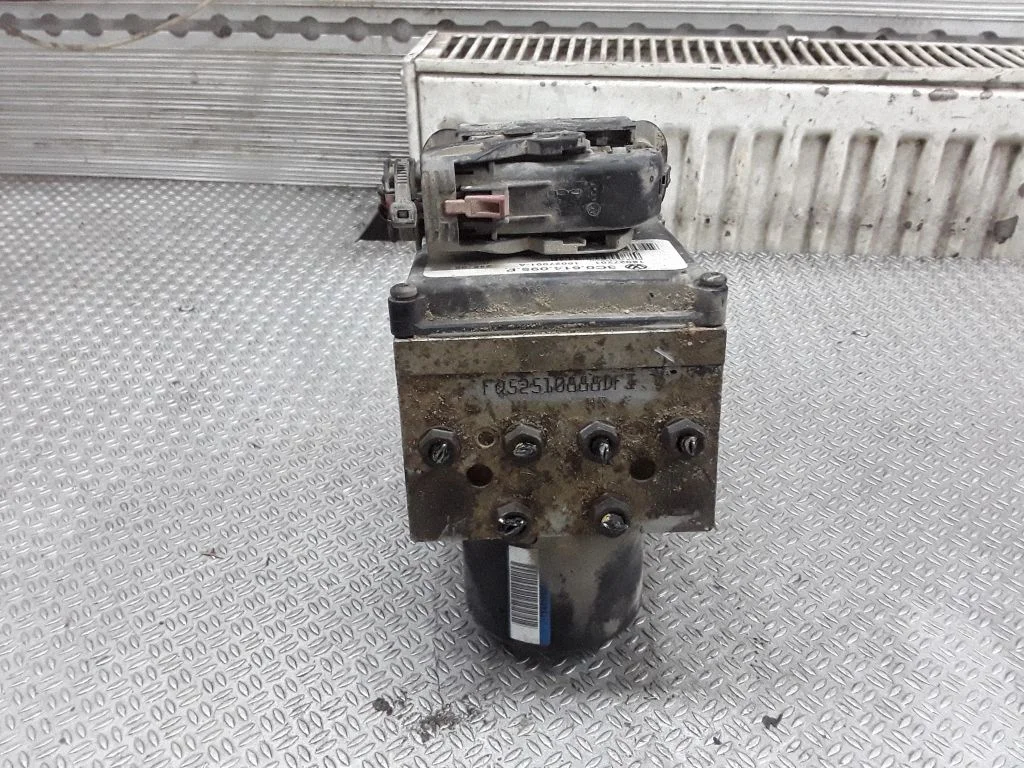 ABS block – Volkswagen Passat B6 (2005-2010)