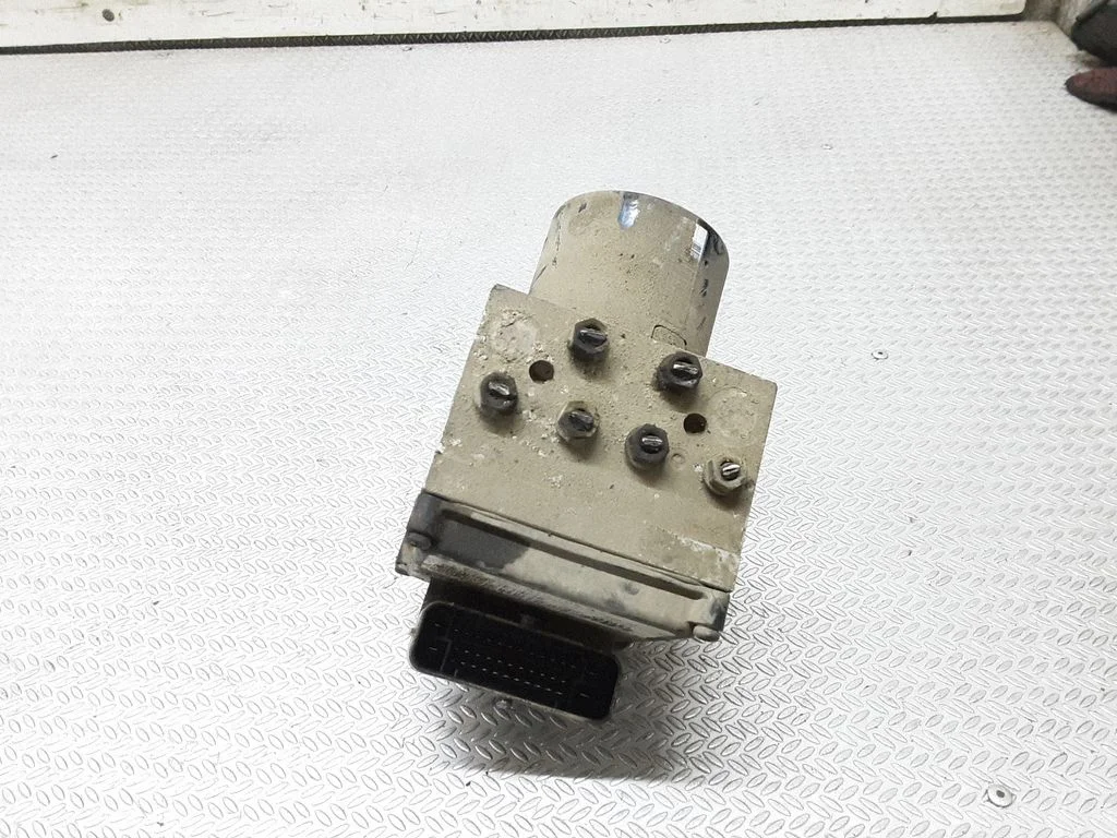 ABS block – Volkswagen Passat B6 (2005-2010)