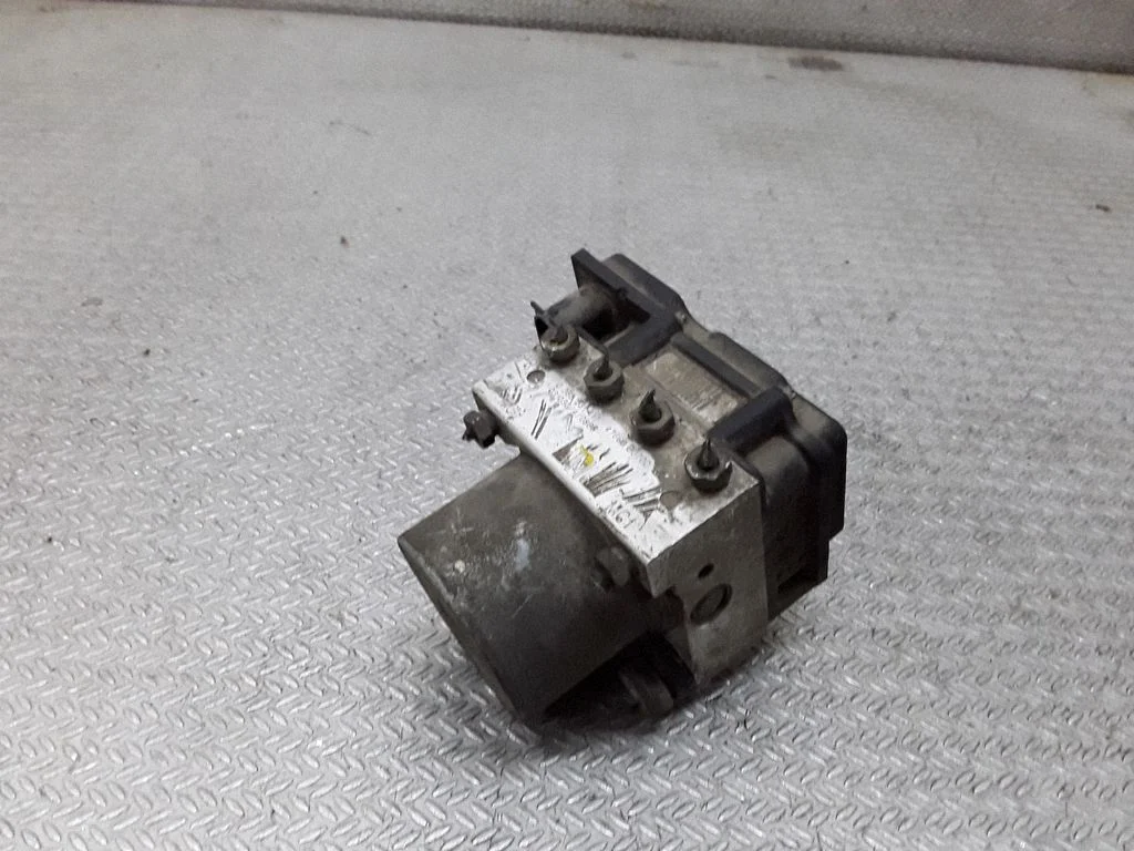 Pompa ABS – Nissan Almera N16 (2000-2010)