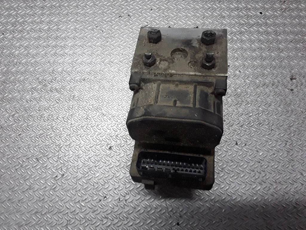 ABS bloks – Volkswagen Passat B5 (1997-2000)