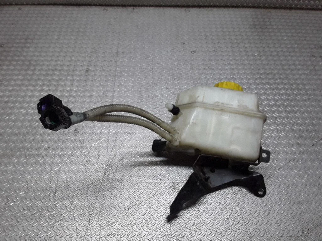 Brake fluid reservoir 0204051121