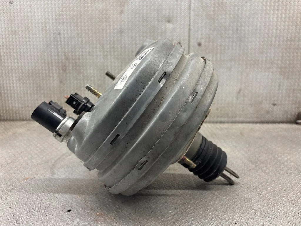 Brake booster 32481394