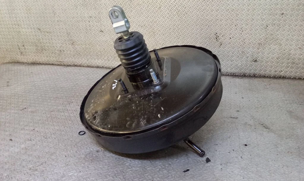 Brake booster 585003Z100