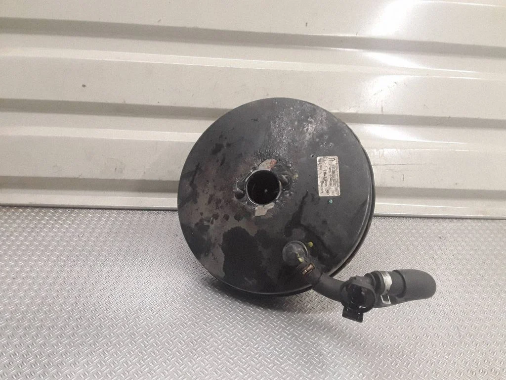 Brake booster 46007EM11B