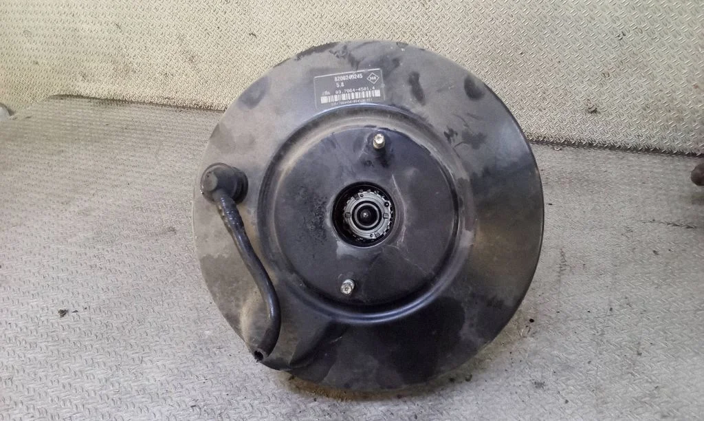 Brake booster 8200240245
