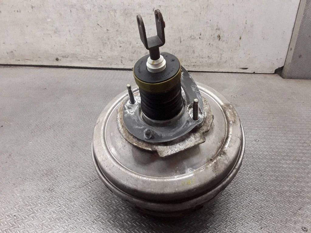 Brake booster – BMW 5 Series E60 E61 (2004-2010)