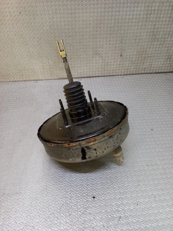Brake booster – Toyota Previa (XR30, XR40) II (2000-2006)