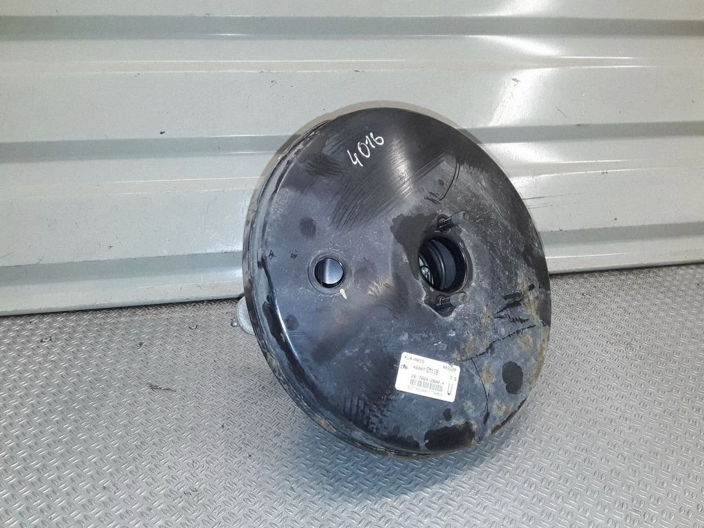 Brake booster XJ4A015